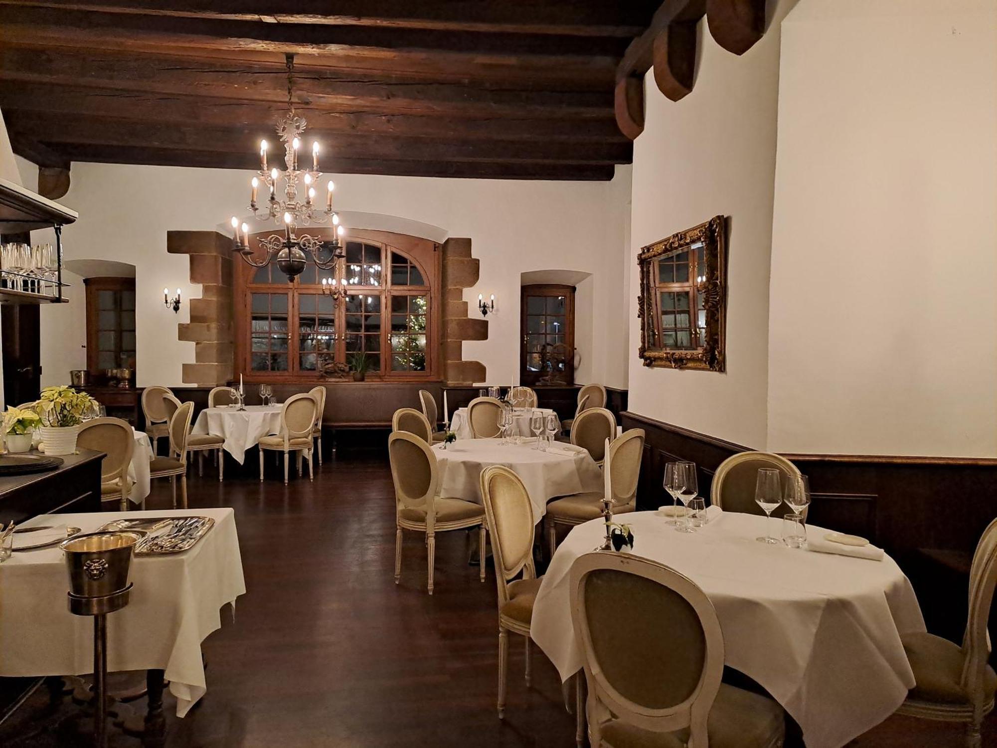 Hotel Im Schlosspark Binningen Exteriör bild