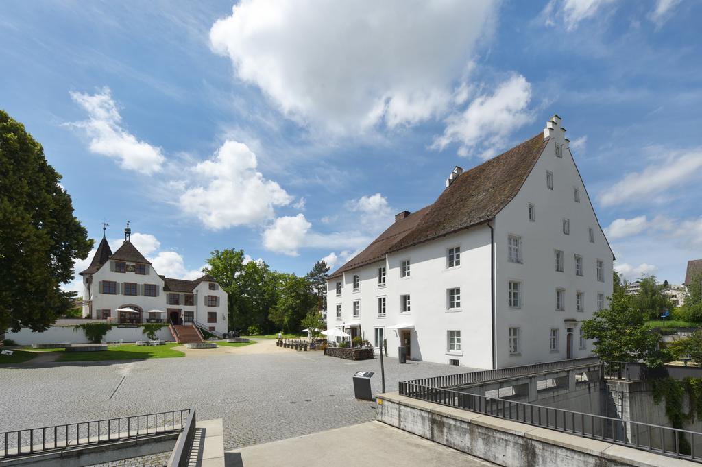 Hotel Im Schlosspark Binningen Exteriör bild