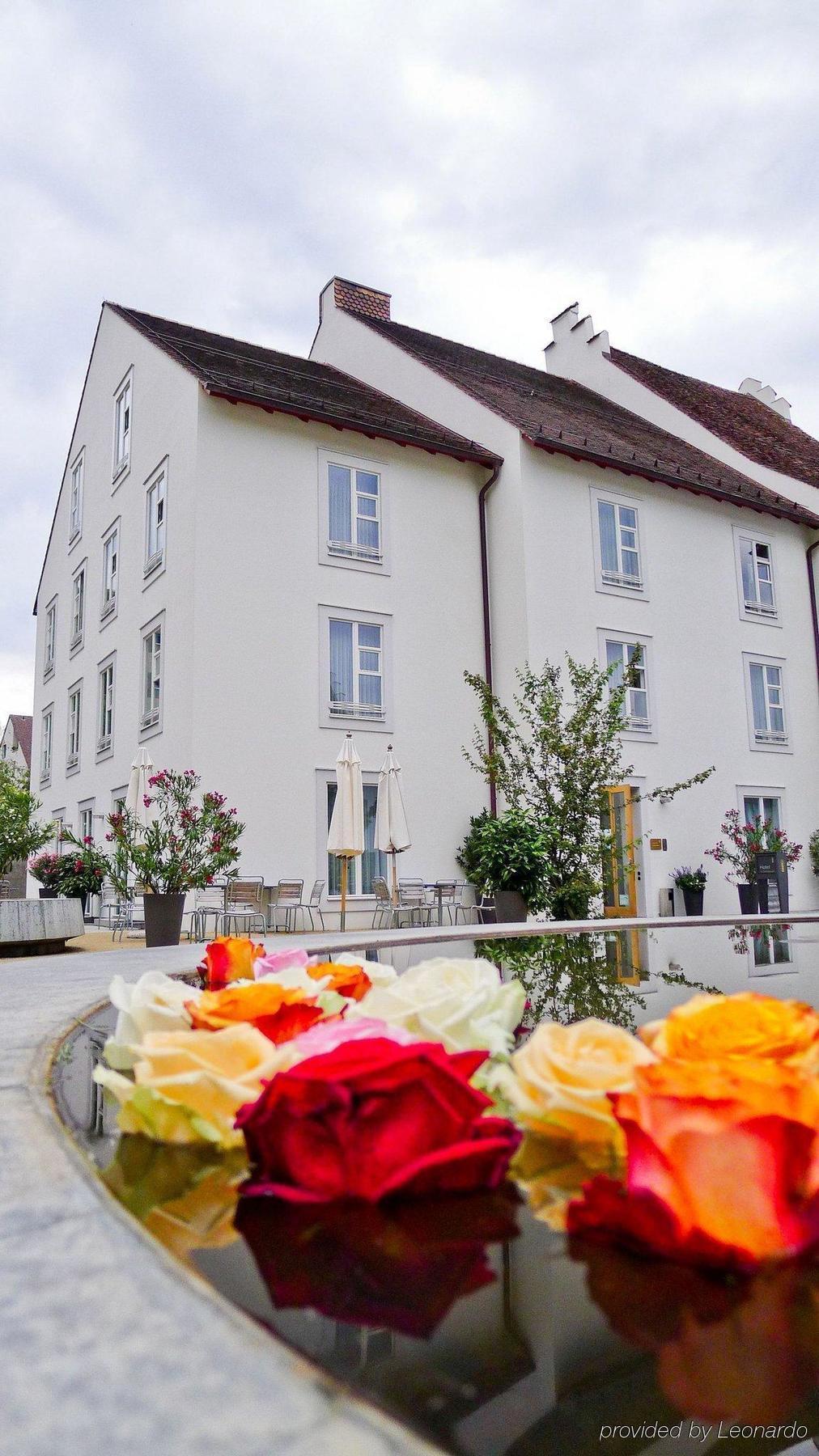 Hotel Im Schlosspark Binningen Exteriör bild